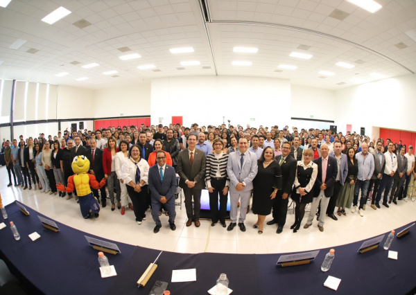 Celebra UG el 25 aniversario de las licenciaturas en Administración y Sistemas de Información