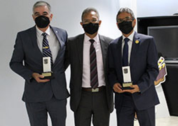 Reconocen trayectoria y legado de los profesores Dr. Eduardo Aguilera Gómez y Dr. Luz Antonio Aguilera Cortés 