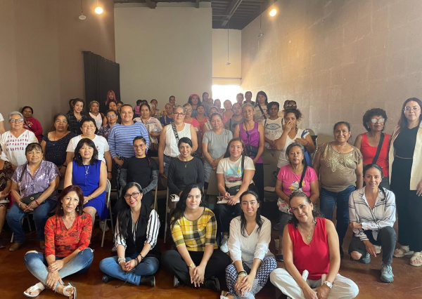 Comunidad universitaria del Campus Celaya – Salvatierra colabora en talleres de fortalecimiento a micro emprendedoras