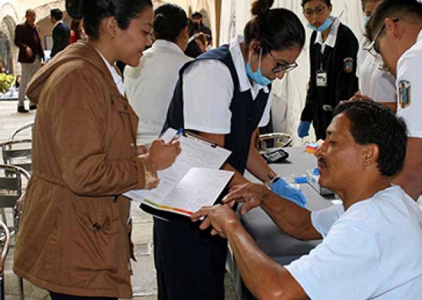 Establece gobierno federal que deben continuar las pasantías de estudiantes de áreas de la salud