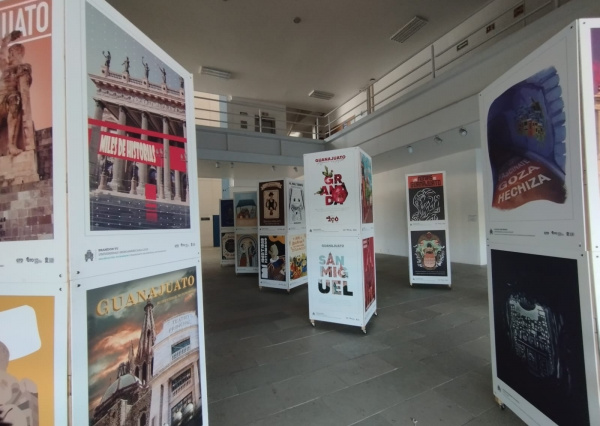 Exhiben en la sede Forum del Campus León carteles sobre la identidad y patrimonio de Guanajuato