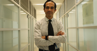 No hay marcha atrás, comenta investigador UG sobre el empleo de la IA para el desarrollo científico