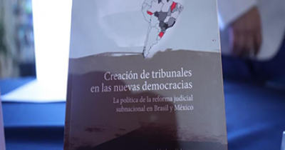 Presentan en la FILUG “Creación de tribunales en las nuevas democracias. La política de la reforma judicial subnacional en Brasil y México”