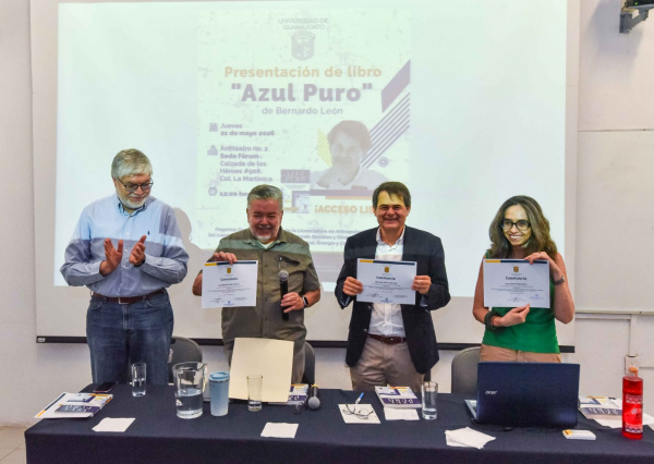 Especialista presenta en la UG nueva estrategia de seguridad a través de su libro Azul Puro