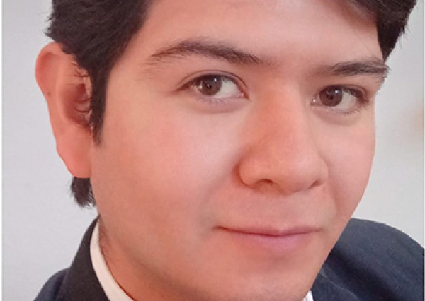 Egresado de la UG obtiene primer lugar nacional de tesis sobre estudios electorales