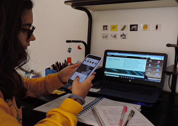 Capacitan a estudiantes del CNMS UG en emprendimiento juvenil