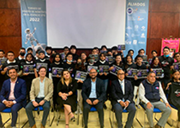 Estudiantes del CNMS, parte del equipo ganador del Torneo de Diseño de Hábitats en el Espacio GTO 2022  