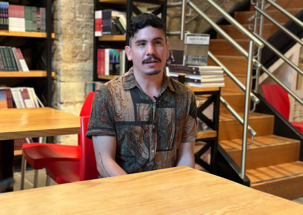 “Hay una manera más amable de aproximarse a la poesía”: Davo Valdés de la Campa