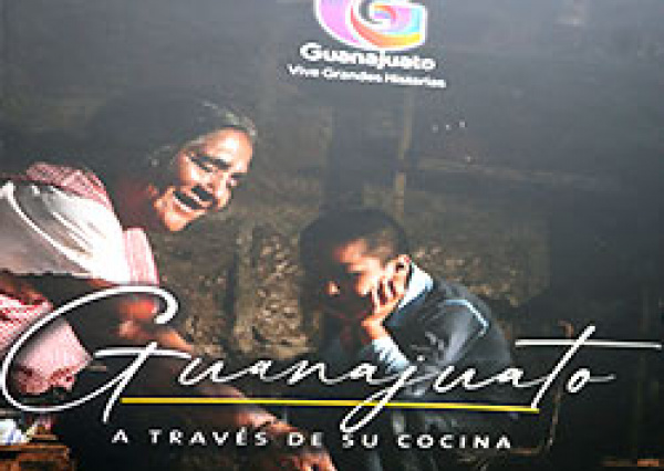 Libro de historia y gastronomía coordinado por universitarios gana reconocimiento internacional 