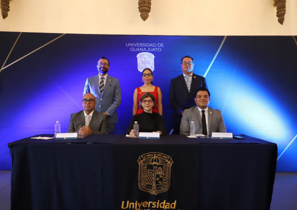 Rinden protesta la y los nuevos directores de tres ENMS de la UG