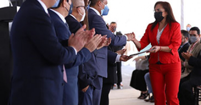 Entregan reconocimientos a especialistas en educación digital 