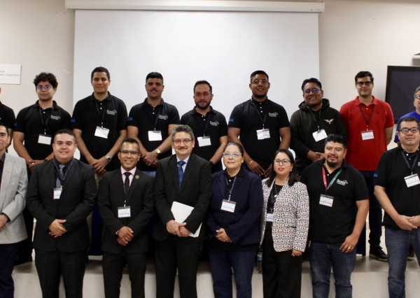 UG Yuriria conecta talento nacional e internacional en electrónica y computación 