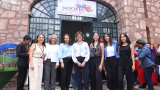 Estudiantes del programa de Psicología Clínica realizan la entrega de útiles escolares en el marco del 6° aniversario de los consultorios psicológicos de la Asociación “Sonríe Conmigo”