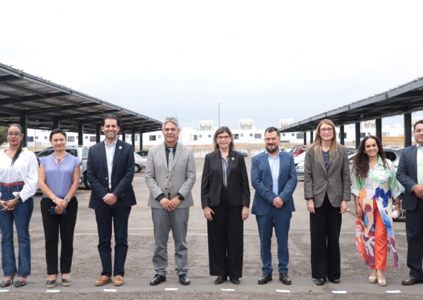 La UG fortalece su infraestructura sustentable con la inauguración de una nueva Granja Solar en Campus León