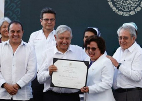 En el Día de la Enfermera, el gobierno federal reconoce a la Dra. Ma. Guadalupe Ojeda, ex rectora del Campus Celaya-Salvatierra