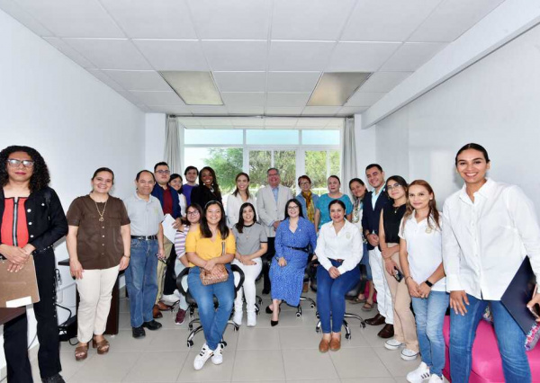 Inaugura UG nuevo laboratorio en favor de las Ciencias Sociales 
