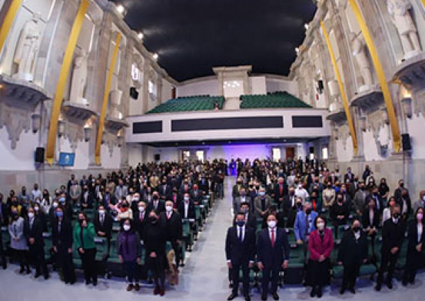 Celebran 70 años de la construcción de la Escalinata y el Auditorio General de la UG