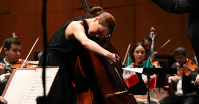 Estrenan ‘miniaturas’ para la OSUG y obra de Nino Rota en manos de la contrabajista Mikyung Sung