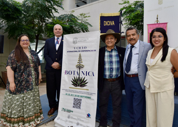Especialistas de México y América Latina comparten conocimientos botánicos en la UG