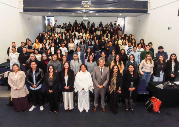Campus León de la UG celebra a profesionales de la Nutrición