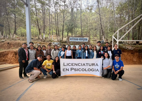 UG y Universidad Intercultural Indígena de Michoacán unen esfuerzos por la salud mental comunitaria en Carapan