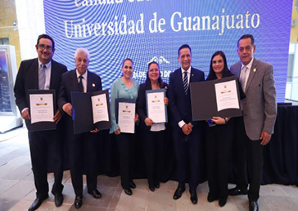 Acreditan calidad del 95% de los programas educativos de la UG