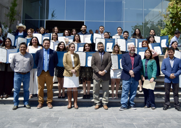 Treinta historias de éxito: la División de Ciencias de la Vida entrega títulos en la UG