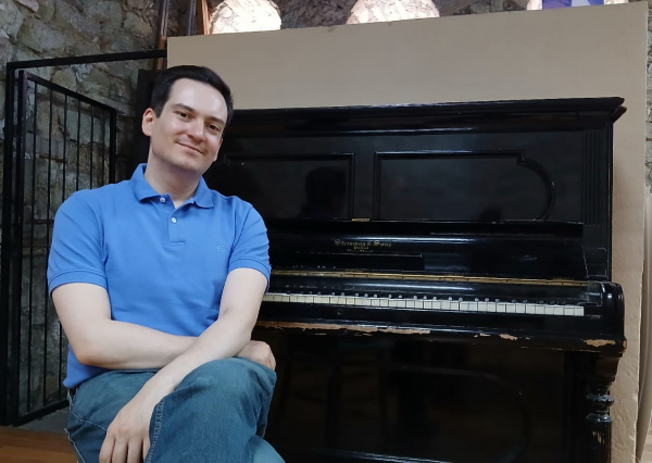 Iván López Reynoso encabeza el estreno mundial de “Tres islas” con la OSUG