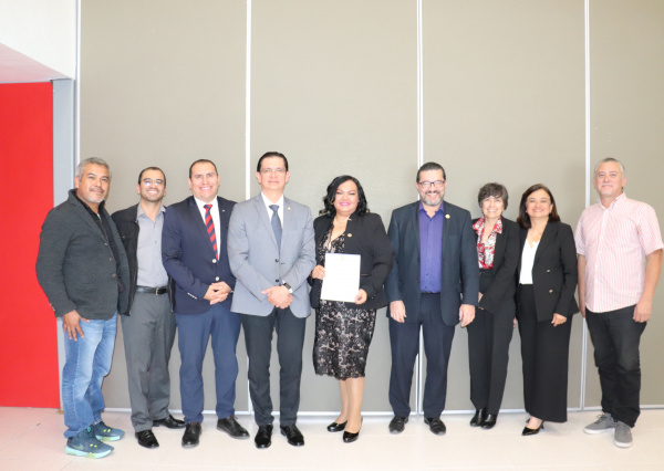 Ratifican a la Directora del Departamento de Enfermería y Obstetricia Campus Guanajuato