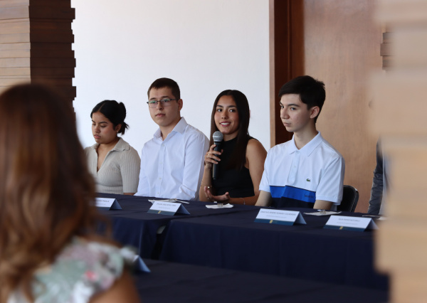 Realizan convivencia “Orgullosamente abeja con identidad UG” en el CNMS
