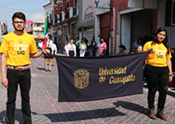 Participa UG Campus Celaya-Salvatierra en desfile conmemorativo por la Revolución Mexicana 
