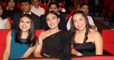 Egresa nueva generación de Arquitectura, Arte y Diseño de la UG