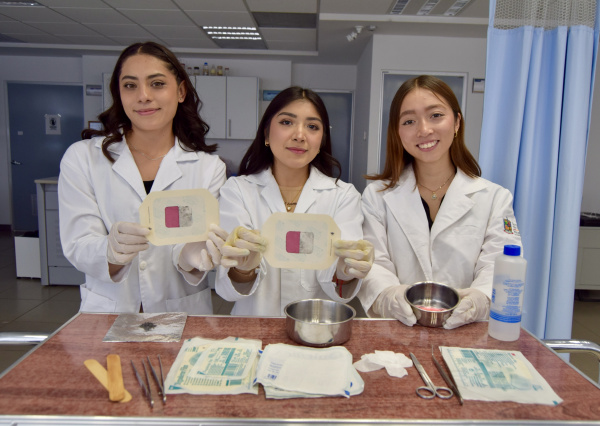 Estudiantes UG crean apósito que detecta infecciones en heridas  