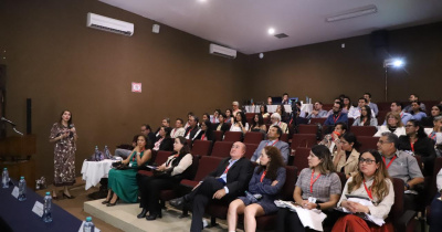 Capacitan a profesionales de la salud en las Jornadas Médicas 2025 de la UG