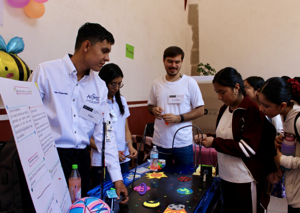 En UG, celebran el centenario de la Ecuación de Schrödinger con Feria de Ciencia para Niñas y Niños