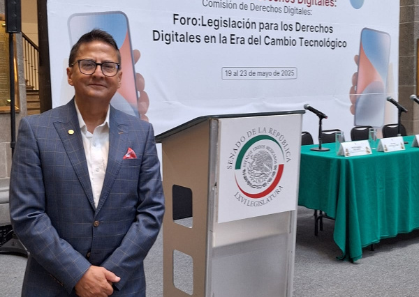 Profesor UG participa en Semana de los Derechos Digitales