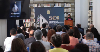 Celebran 50 años de historia de la Biblioteca Central UG
