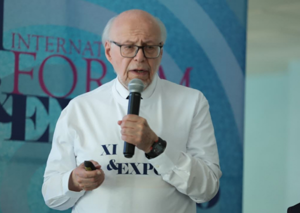  UG busca expandir las fronteras del conocimiento en Foro y Expo Internacional