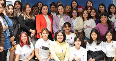 Inauguran la muestra “Desmitificando el amor romántico” en la ENMS de Silao