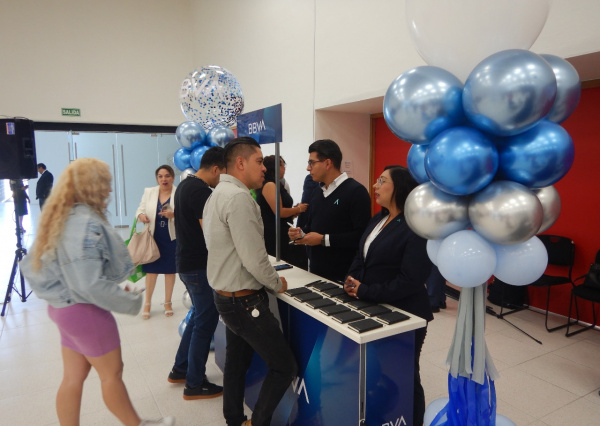 Se realiza la Jornada de Servicios Bancarios en el Campus Guanajuato UG