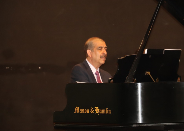 Ofrece maestro Raúl Banderas concierto en edificio de Artes del Campus Guanajuato