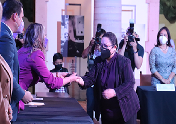Destacadas mujeres guanajuatenses reciben el reconocimiento “Elisa López Luna”