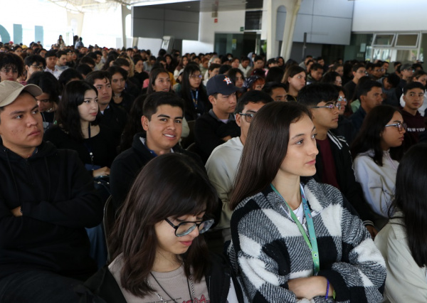 Buscan en la UG soluciones a problemáticas mundiales desde una perspectiva multidisciplinar 