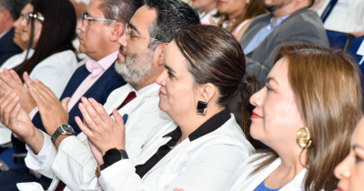 Egresan médicas y médicos especialistas de la Universidad de Guanajuato