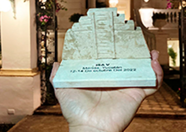 Equipo UG de Ingeniería Agroindustrial recibe premio por cartel en congreso internacional 