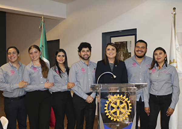 Formaliza Campus Celaya-Salvatierra de la UG labor altruista con el Club Rotario 