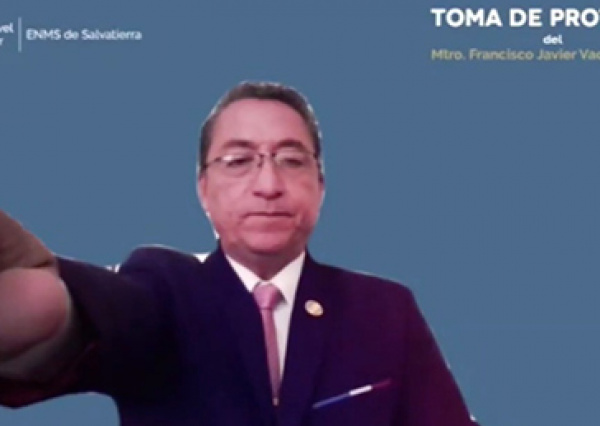 Con el compromiso de consolidar la calidad académica, rindió protesta el nuevo Director de la ENMS de Salvatierra 