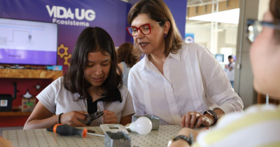 “Que nadie pase por encima de ninguna mujer”: Rectora General de la UG refrenda compromiso contra las violencias en el #8M