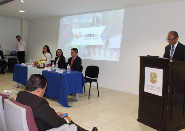 Dedican el 8.º Congreso de Fotónica IEEE a la memoria del físico Evgeny A. Kuzin 