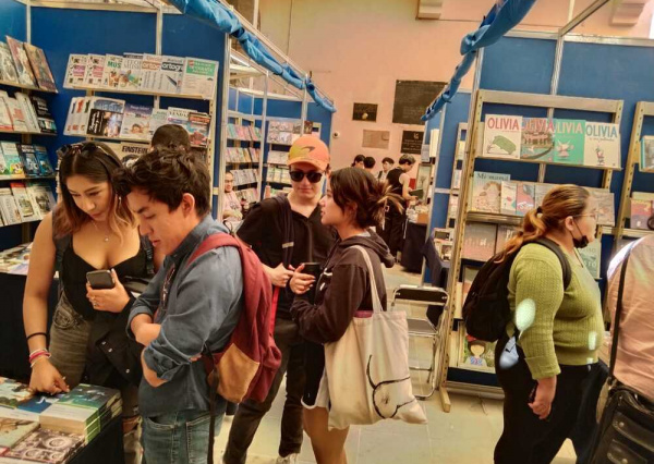 Con asistencia de más de 15 mil personas se vivió la edición 65 de la FILUG 